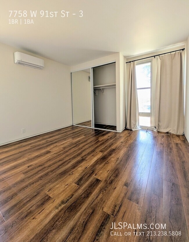 Foto del edificio - 7758 W 91st St