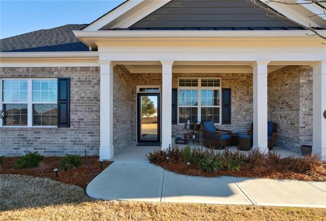 Building Photo - 3352 Lindenridge Cir