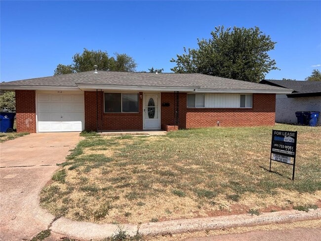 Building Photo - 412 Pryor Dr