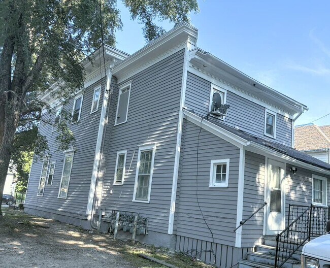 Foto del edificio - 610 Central Ave N