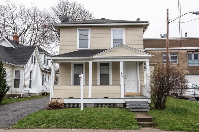 Building Photo - 257 Sanford St