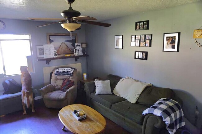 Building Photo - 2521 Crosstimbers St