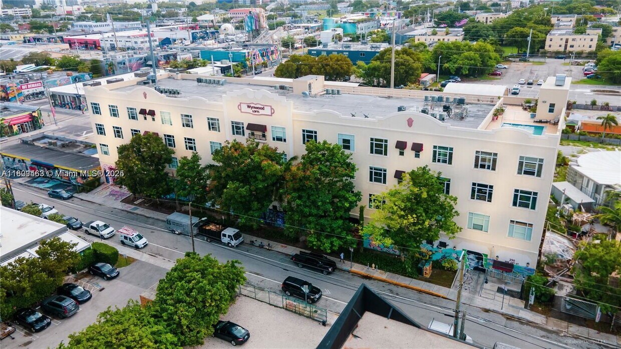 Foto principal - 250 NW 23rd St