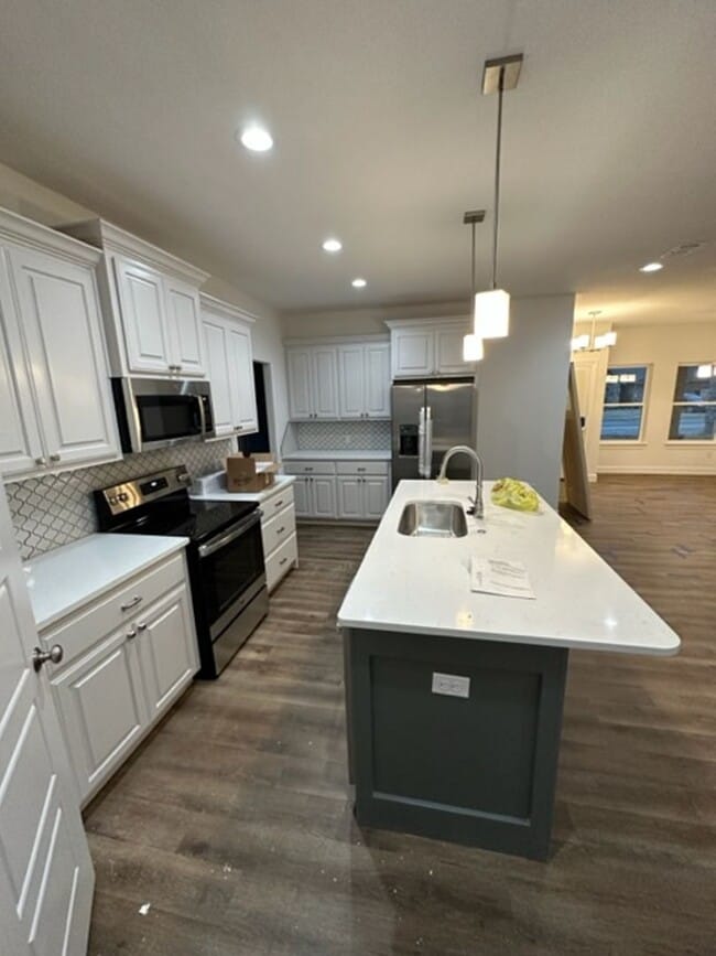 Building Photo - 7532 Salerno Ct