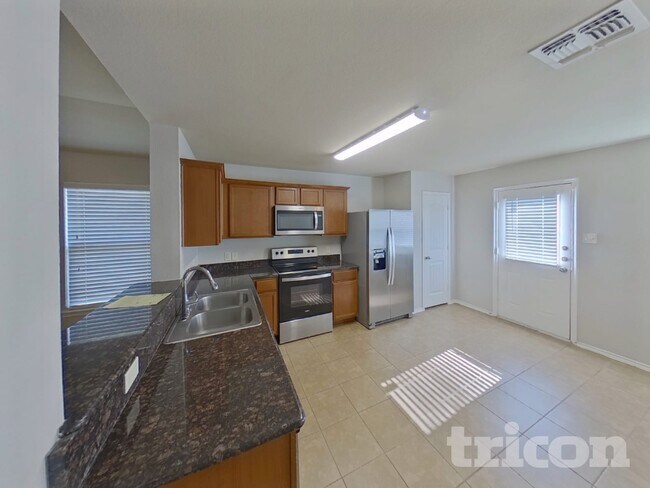 Foto del edificio - 336 Carlyle St