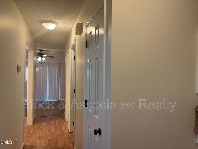 Foto del edificio - 728 Branniff Dr