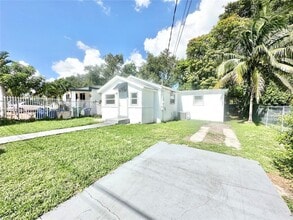 Building Photo - 7156 NW 15th Ct