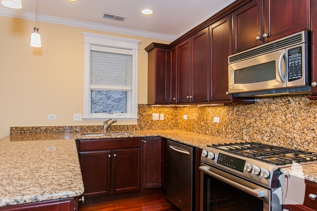 Foto del edificio - 3841 N Southport Ave