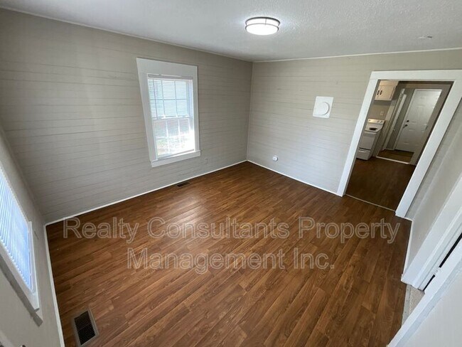 Building Photo - 3115 Utah Pl