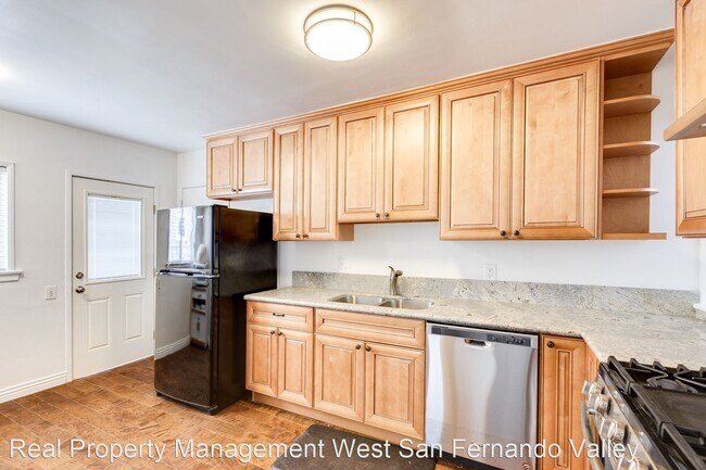 Foto del edificio - 4 br, 2 bath House - 8366 Tampa Ave