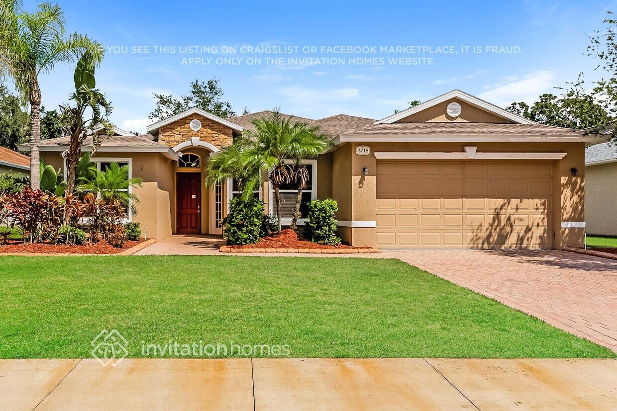 Foto principal - 3715 65th Ave E
