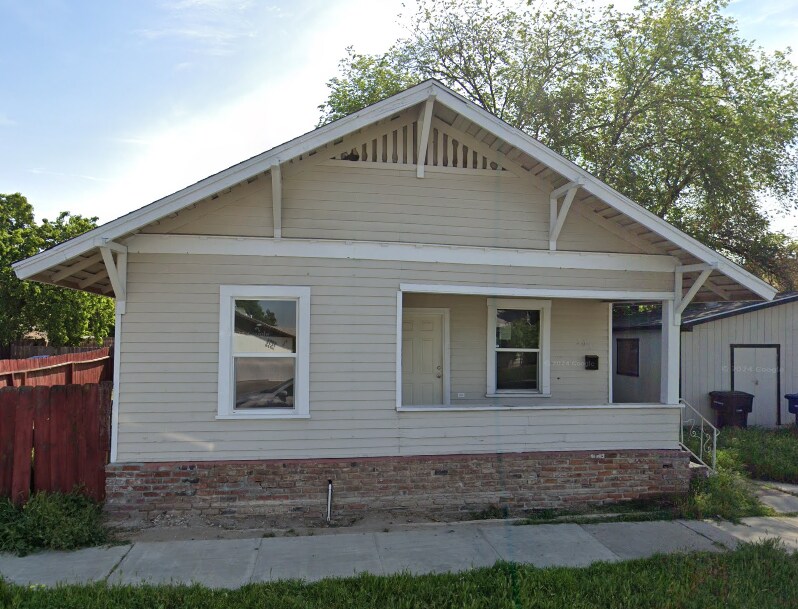509 Kaweah St, Hanford, CA 93230 House Rental in Hanford, CA
