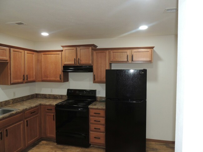 Building Photo - 1015 N Missouri Dr