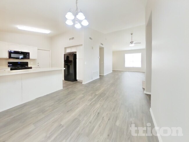 Foto del edificio - 8961 W Kathleen Rd