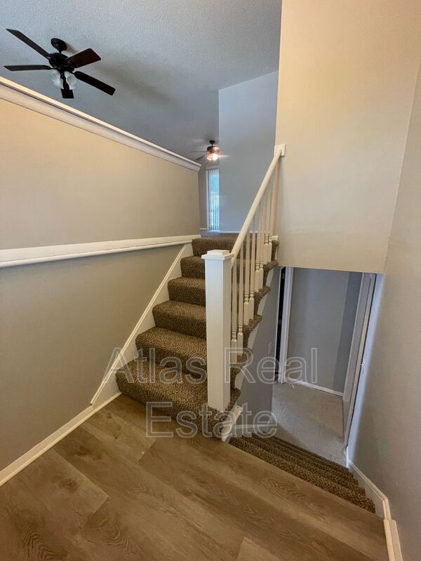 Building Photo - 18904 E Arrowhead Dr