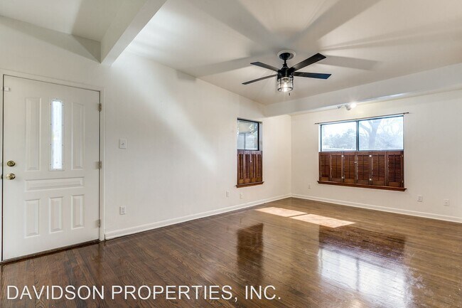 Foto del edificio - 4 br, 3 bath House - 503 Brightwood Pl