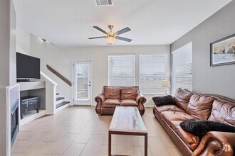Building Photo - 2100 Pipers Field Dr