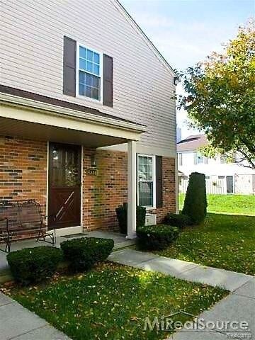 Primary Photo - 15846 Cambridge Dr
