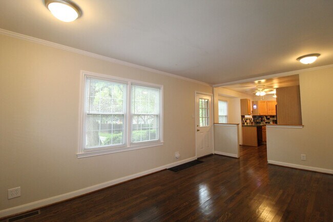 Foto del edificio - 2 Bedroom 1 Bath Home in Roeland Park
