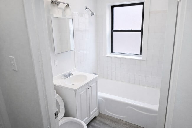 Foto del edificio - 6710 S Merrill Ave