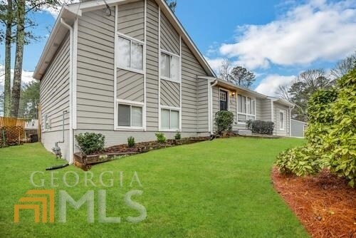 Building Photo - 1414 Graves Rd