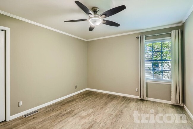 Foto del edificio - 2210 Weddington Rd