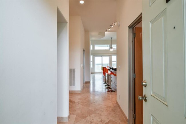 Foto del edificio - 9420 Seawall Blvd