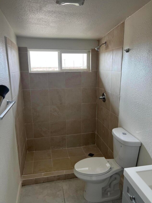 Foto del edificio - 2542 Sea View Ave