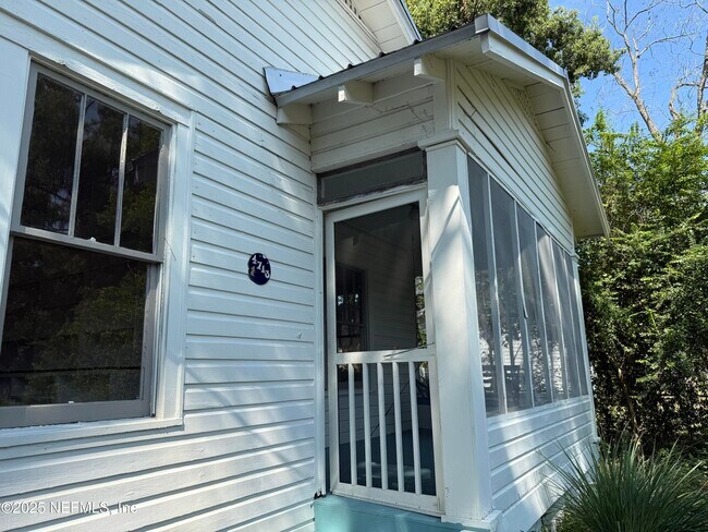 Foto del edificio - 4713 Kingsbury St
