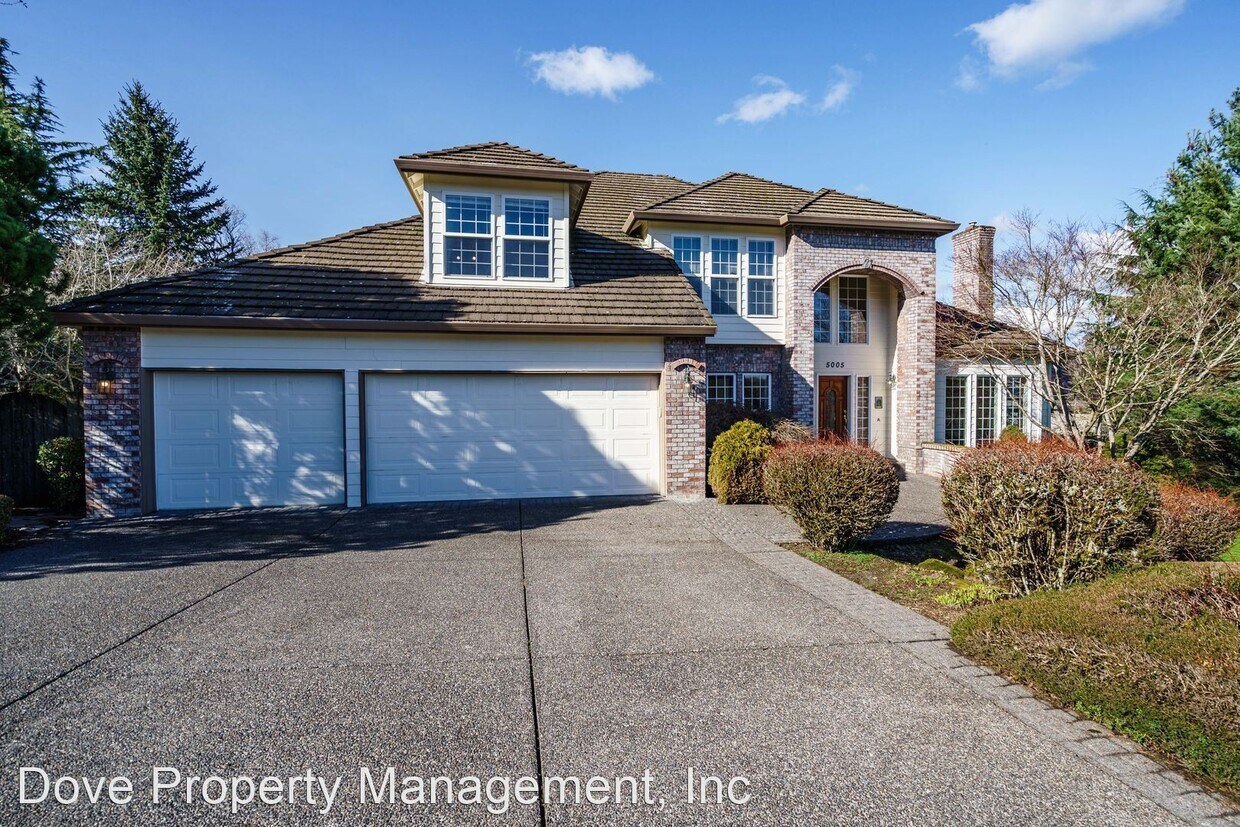 Primary Photo - 4 br, 2.5 bath House - 5005 NW Sierra Ct.