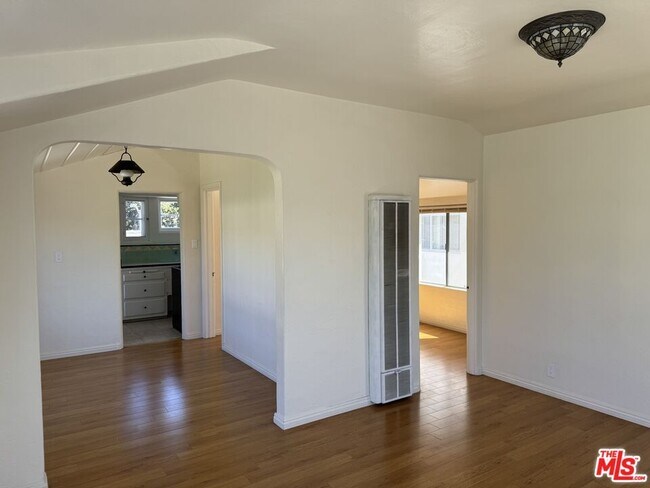 Foto del edificio - 409 N Monterey St