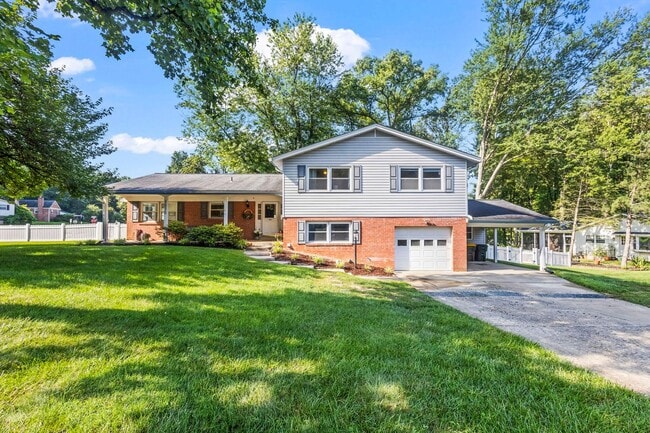 Foto del edificio - Beautiful 5-Bedroom Single-Family Home in ...