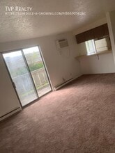 Building Photo - 132 Fox Hill Ln