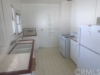 Foto del edificio - 918 S Averill Ave