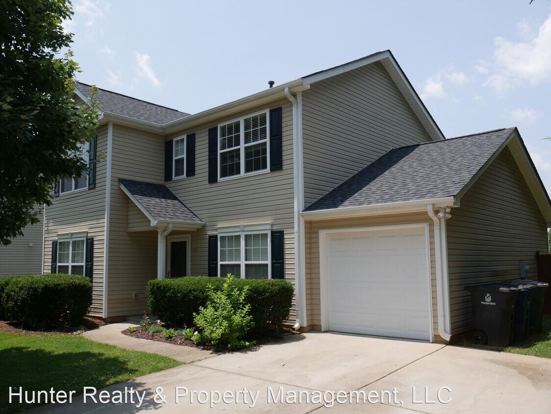 Foto principal - 3 br, 2.5 bath House - 136 Silver Creek Trail