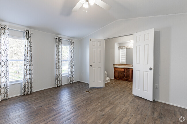 3BR, 2BA - 1,152 - 1,200 SF - Valley Ridge