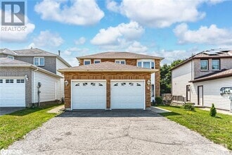 Building Photo - 9 Orwell Crescent