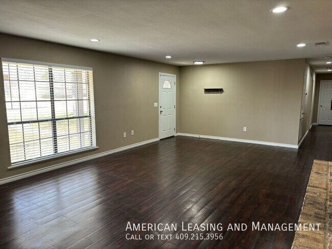 Building Photo - Newly Remodeled 3/2 home in Central ISD