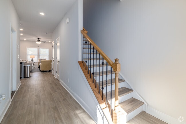 3BR, 2.5BA - Mintworth Commons