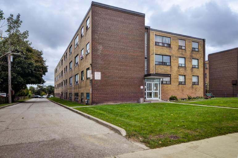 Primary Photo - Great 1 Bedroom Apartment!