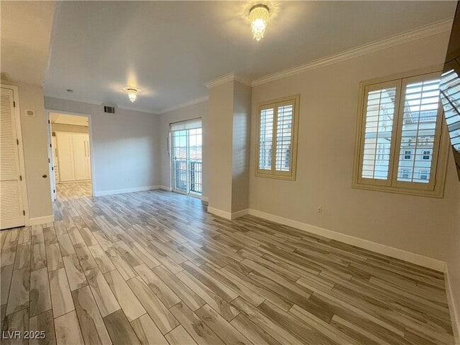 Foto del edificio - 2405 W Serene Ave