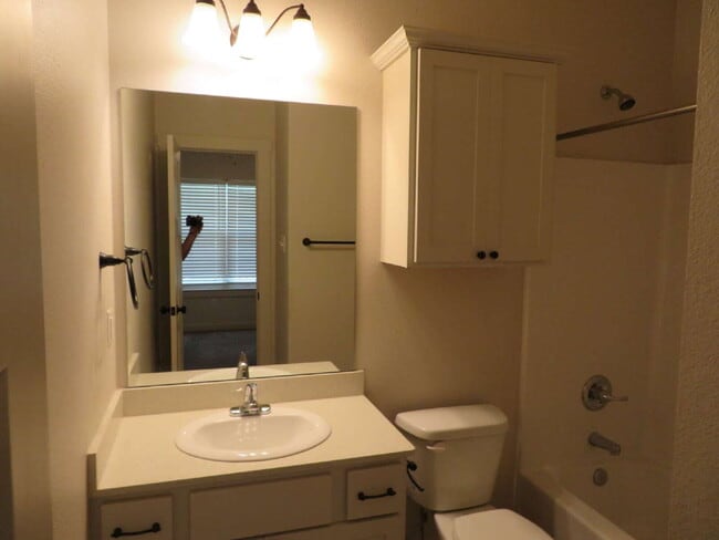 Foto del edificio - Beautiful Home Located Near Texas Tech University!