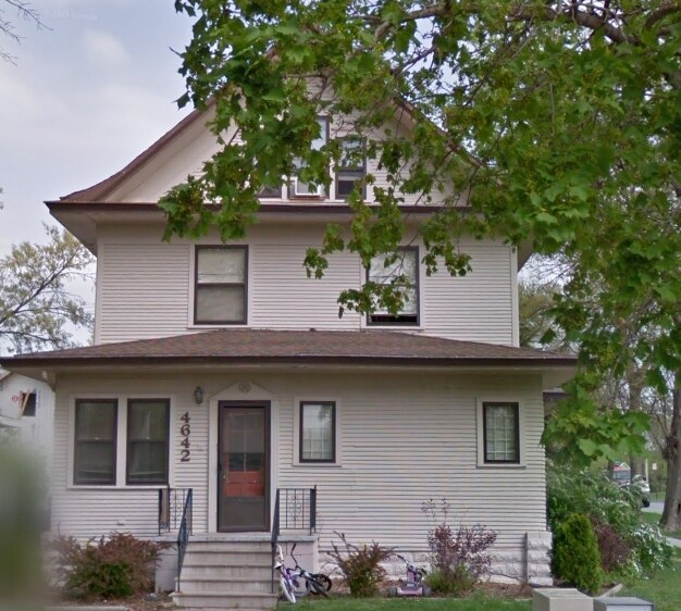 Vista frontal - 4642 Bancroft Ave