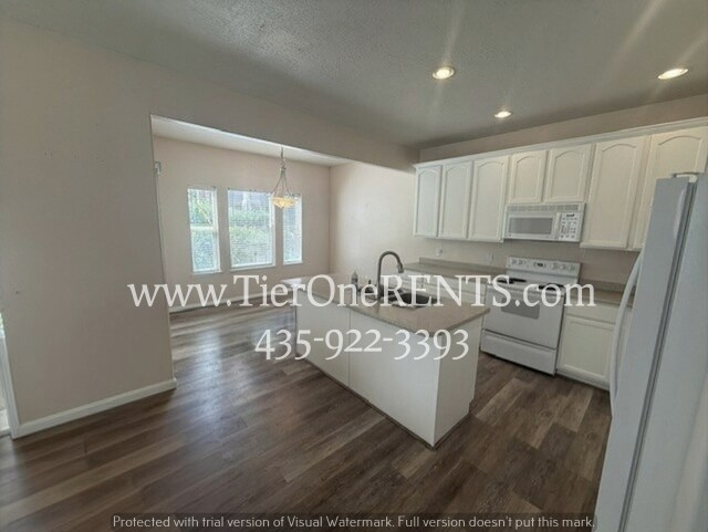 Building Photo - NO DEPOSIT option available for qualified renters with Obligo