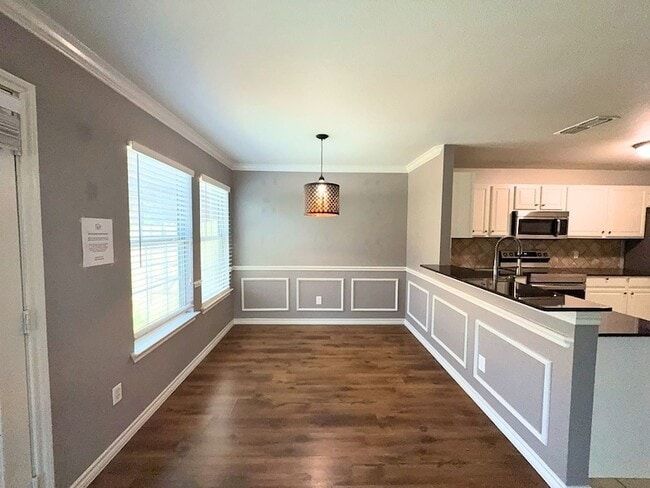 Building Photo - 12614 Oceanside Dr
