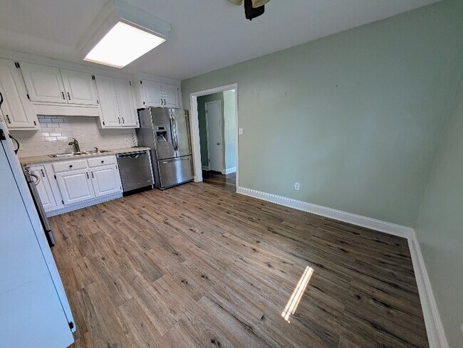Foto del edificio - 704 Osborn Ave
