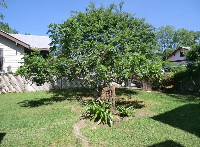 Foto del edificio - 719 Metcalf St