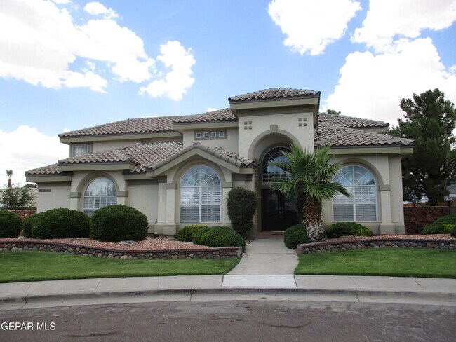 Building Photo - 2030 Paseo Del Prado Dr