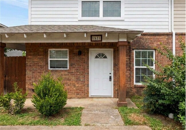 Building Photo - 1521 N Dawn Dr