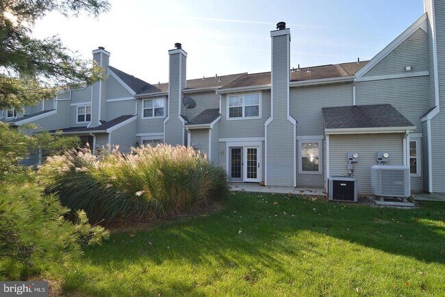 Foto del edificio - 105 Colleen Ct